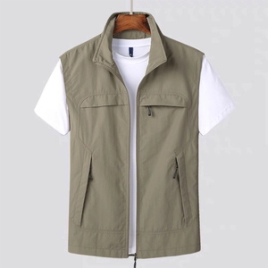Men's outdoor utility khaki vest with multi-pockets and stand collar for fishing
