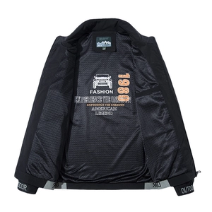 Giacca Sportiva Outdoor da Uomo con Collo in Piedi Antivento Traspirante Fodera in Rete Giacca a Vento Minimalista per Avventura Viaggio