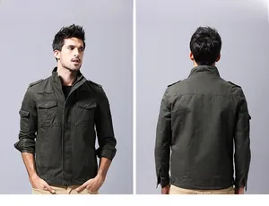 Détails de la veste militaire en coton vert avec épaulettes et poches de poitrine utilitaires