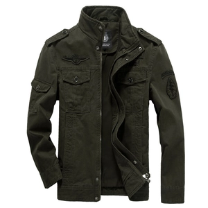 Veste militaire pour homme vert armée avec col montant et plusieurs poches cargo
