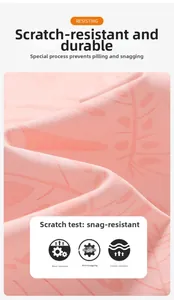 Dettaglio del tessuto protettivo rosa con motivi mimetici a venature di foglie resistenti