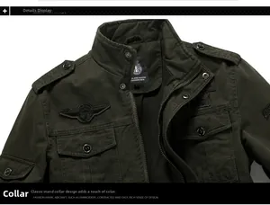 Primer plano de la chaqueta de algodón verde militar con cuello alto y emblema bordado