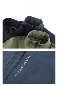 Détail de la doublure en polaire et de la fermeture éclair métallique de la veste