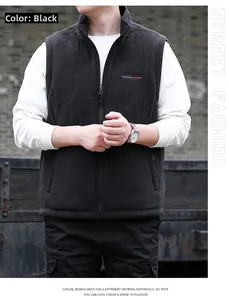 Détail du gilet en polaire noir pour homme avec col montant pour les activités de plein air