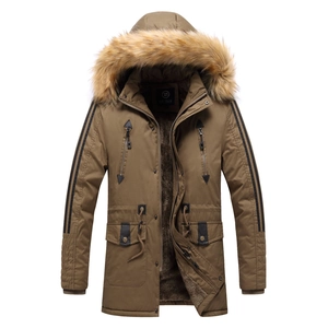 Parka invernale da uomo color kaki con fodera in pile e cappuccio in finta pelliccia
