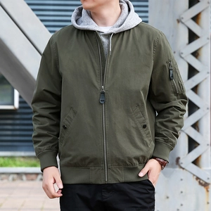 Veste bomber tactique olive pour homme avec poches multiples et capuche tendance