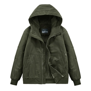 Dunkelgrüne Herren Kapuzenjacke im Tactical-Stil mit warmem Fleece-Innenfutter