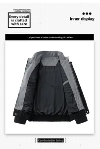 Detail der Bomberjacke mit komfortablem schwarz-weißem Karofutter und praktischer Innentasche