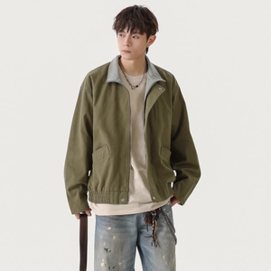 Vintage-Fliegerjacke für Herren in Olivgrün aus Segeltuch mit klassischem Stehkragen