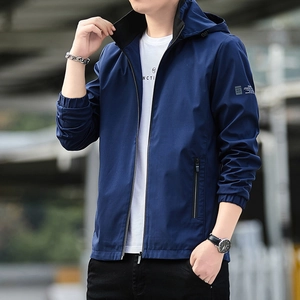 Veste à capuche bleu foncé pour hommes avec fermeture éclair et style urbain décontracté