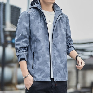 Veste à capuche pour homme avec motif camouflage à pixels gris et fermeture éclair coupe-vent