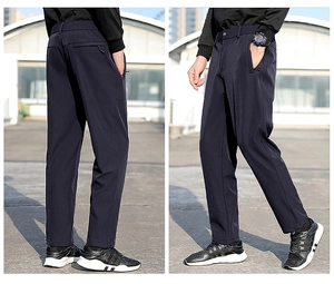 Détails du pantalon de sport bleu foncé pour homme avec poches zippées sécurisées