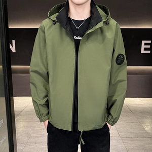 Men's casual army green hooded windbreaker jacket with arm patch and elastic cuffs