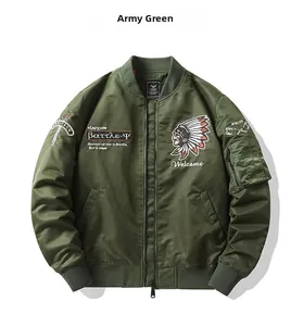 Détail du bomber MA-1 vert armée avec broderie complexe de chef indien au dos