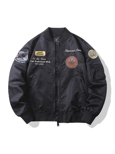 Blouson aviateur noir classique avec écussons militaires tactiques et col côtelé