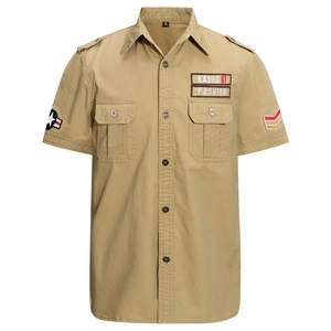 Chemise cargo homme kaki à manches courtes avec poches poitrine et écussons de style