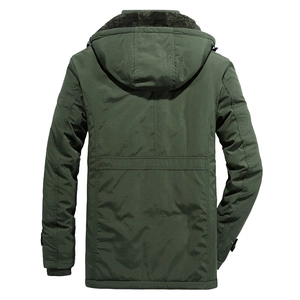 Parka d'hiver pour homme vert foncé avec capuche à fourrure et poignets coupe-vent épais