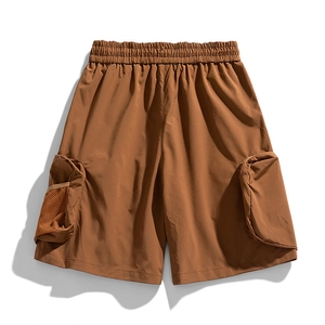 Men's high street outdoor utility cargo shorts in earthy brown with large 3D pockets