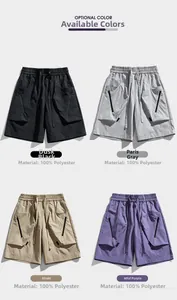 Griglia dettagliata con pantaloncini cargo in nero, grigio, kaki e viola con tasche