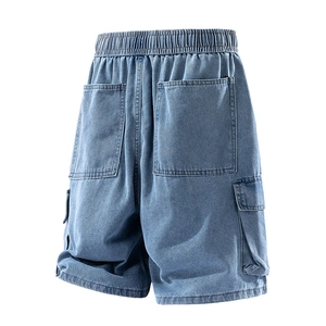 Short cargo en jean bleu clair délavé coupe décontractée avec grandes poches et taille élastique