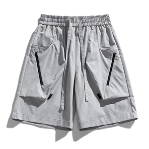 Pantaloncini cargo grigio chiaro da uomo con coulisse in vita e ampie tasche a zip