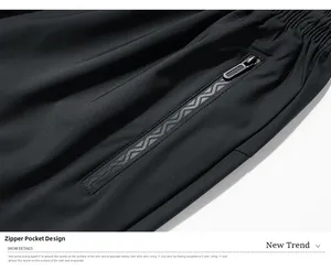Détail d'un pantalon de sport à séchage rapide avec poche zippée et taille élastiquée