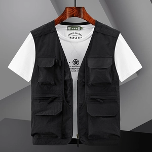 Men's black multi-pocket mesh outdoor vest for fishing and photography