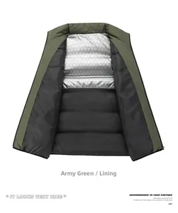 Dettaglio del gilet verde militare con fodera termica argento a nido d'ape