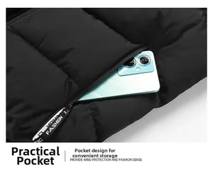 Dettaglio del gilet riscaldato con tessuto nero impermeabile e tasca con zip per cellulare
