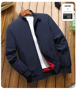 Vue de face de la veste bleu marine pour homme avec poignets et doublure rouge