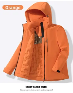 Dettaglio del parka imbottito arancione con cerniera nera e fodera termica