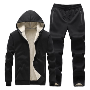 Tuta sportiva invernale da uomo con giacca con cappuccio e pantaloni foderati in sherpa