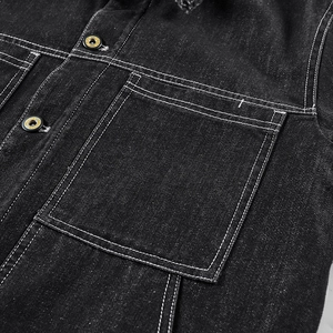 Veste en jean pour homme avec surpiqûres contrastées et détails de poche