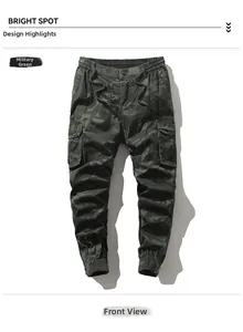 Dettaglio dei pantaloni cargo mimetici verde militare con coulisse e tasche con patta