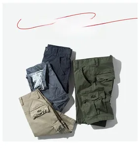 Short cargo posé à plat en quatre couleurs avec poches latérales et broderie RELAX