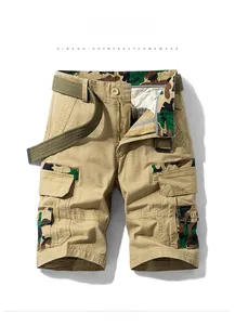 Détail du short cargo kaki avec finitions camouflage forêt et ceinture tressée assortie