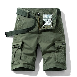 Short cargo homme vert militaire avec grandes poches latérales et ceinture en toile à plat