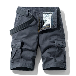 Short cargo pour homme gris foncé avec poches utilitaires et ceinture tissée assortie