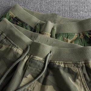 Herren Camouflage Baumwollshorts mit elastischem Kordelzug für den sommerlichen Freizeitlook