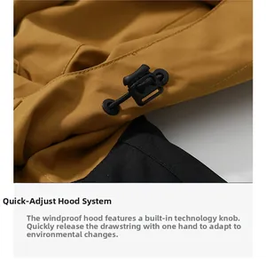 Dettaglio del sistema di regolazione rapida del cappuccio sulla giacca outdoor con coulisse