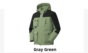 Dettaglio della giacca outdoor verde grigiastro con cappuccio e tasche cargo