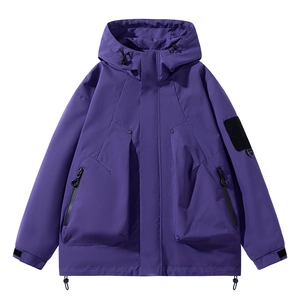 Veste de montagne violette pour hommes avec capuche fonctionnelle et multi-poches