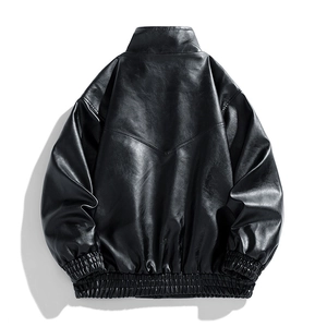 Giacca da motociclista uomo oversize in ecopelle nera con cuciture a V sul retro