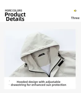 Detail der Outdoor-Jacke mit verstellbarer Kapuze mit Kordelzug und schwarzem Reißverschluss