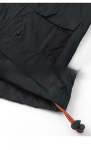Détail du tissu en coton pur avec poche en maille et cordon de serrage élastique