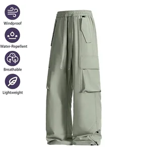 Pantaloni cargo da trekking verde salvia con elastico in vita e tessuto idrorepellente
