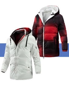 Détail d'une parka matelassée réversible avec capuche réglable et poche sur le bras