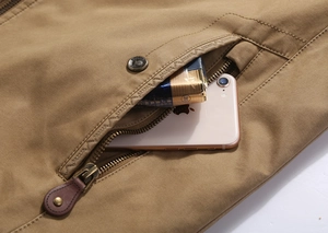 Men's casual stand collar jacket in khaki canvas with zipper pocket and leather puller
