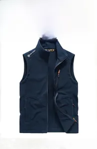 Platliggende marineblauwe fleece bodywarmer met volledige rits en borstzak met rits