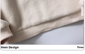 Gros plan détaillé de l'ourlet côtelé sur une veste polaire d'hiver beige peluche